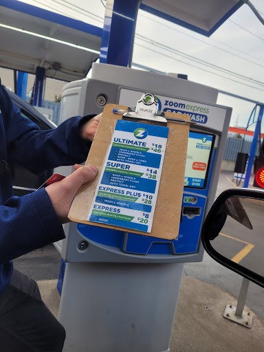 Car Wash «Diamond Shine Express Carwash», reviews and photos, 6320 Mayfield Rd, Cleveland, OH 44124, USA