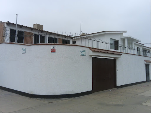 Dra. Corina Picon, Dermatóloga