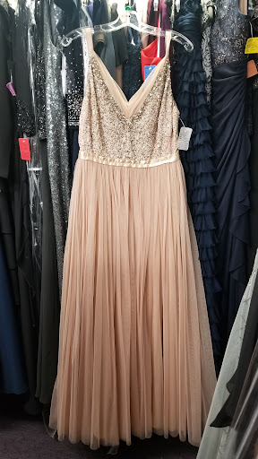 Bridal Shop «Classy Consignments Bridal», reviews and photos, 2540 N Ferry St, Anoka, MN 55303, USA