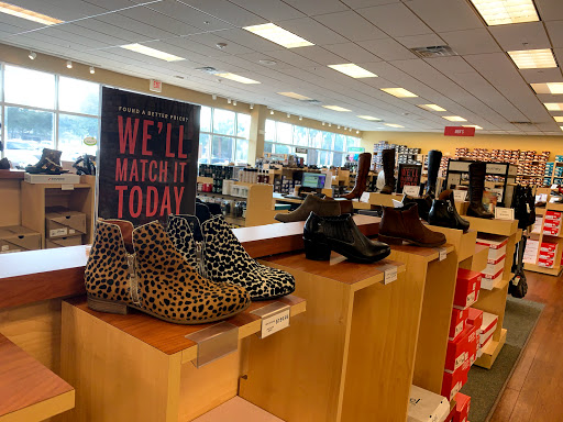 Shoe Store «Peltz Shoes - Bradenton Store», reviews and photos, 5275 University Pkwy, University Park, FL 34201, USA