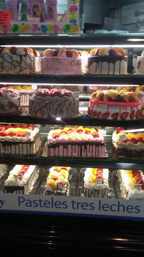 Mexican Grocery Store «El Rancho Supermarket», reviews and photos, 1212 N Beach St, Fort Worth, TX 76111, USA