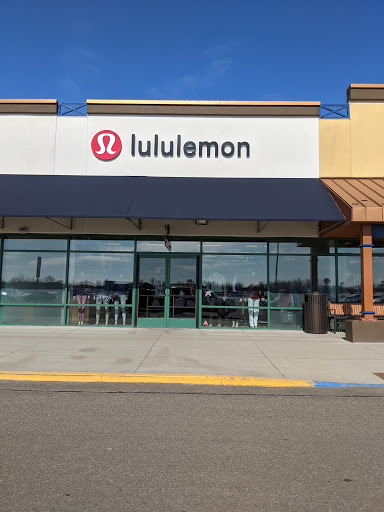 lululemon, 6415 Labeaux Ave NE b270, Albertville, MN 55301, USA, 