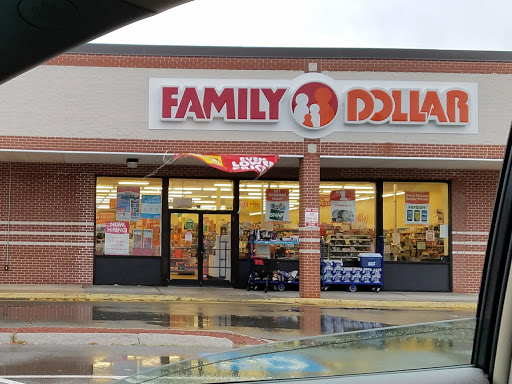 FAMILY DOLLAR, 525 Washington St, Stoughton, MA 02072, USA, 