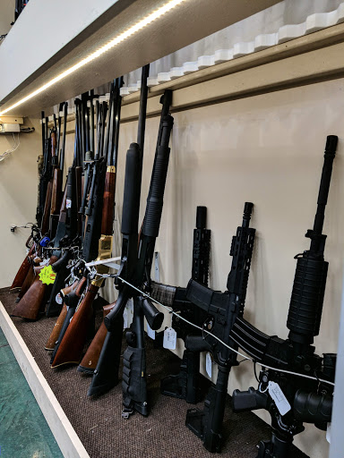 Check Cashing Service «SuperPawn», reviews and photos, 2646 W Horizon Ridge Pkwy, Henderson, NV 89052, USA