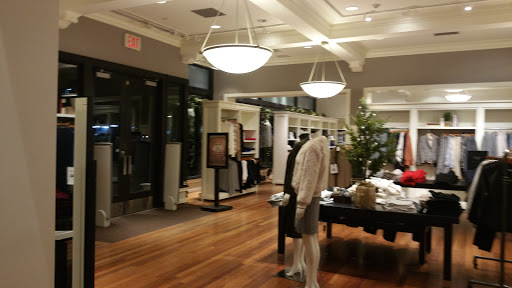 Clothing Store «Banana Republic», reviews and photos, 700 White Plains Rd, Scarsdale, NY 10583, USA