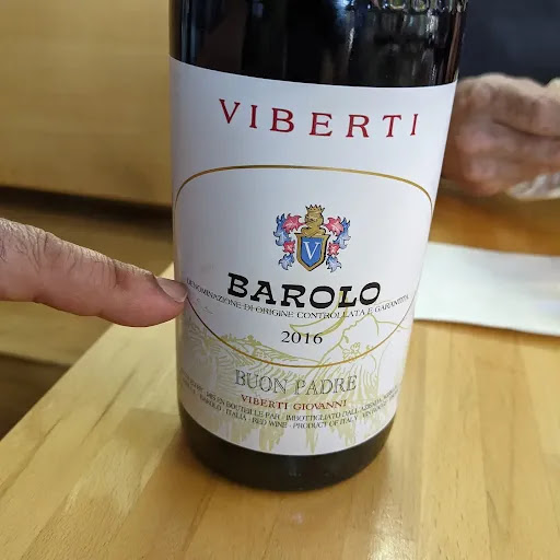 Wine Store «Blackbird Wine Shop», reviews and photos, 4323 NE Fremont St, Portland, OR 97213, USA