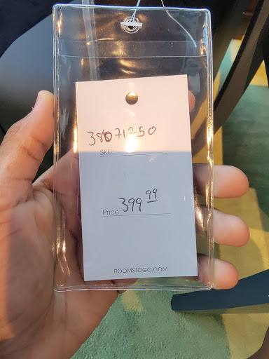 Furniture Store «Rooms To Go & Rooms To Go Kids Furniture Store - Montgomery», reviews and photos, 6810 Eastchase Pkwy Suite A, Montgomery, AL 36117, USA