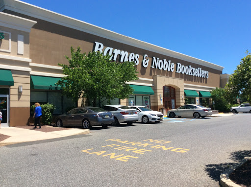 Barnes & Noble, 3981 U.S. 9, Freehold, NJ 07728, USA, 