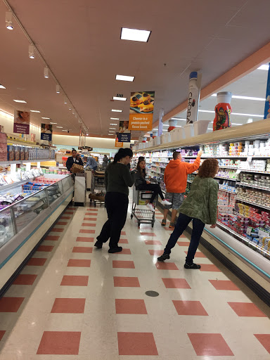 Grocery Store «Market Basket», reviews and photos, 122 Sawyer St, New Bedford, MA 02746, USA