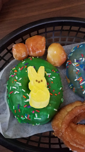 Donut Shop «Honeys Donuts», reviews and photos, 4801 Laguna Blvd # 102, Elk Grove, CA 95758, USA