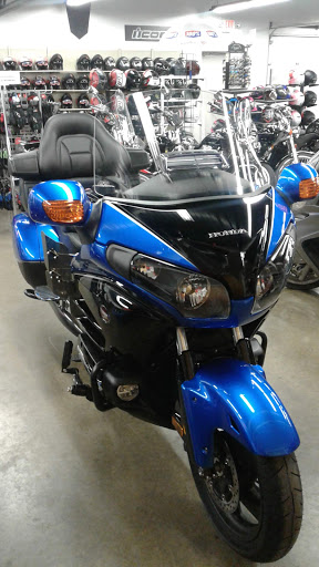 Motorcycle Dealer «Sindt Motor Sales», reviews and photos, 4460 Dodge St, Dubuque, IA 52003, USA