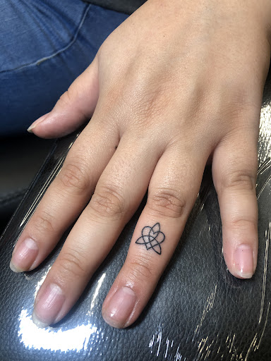 Tattoo Shop «2 Chairs Tattoo», reviews and photos, 5032 Lemmon Ave, Dallas, TX 75209, USA