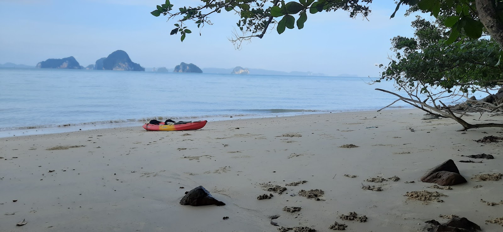Silanto Beach'in fotoğrafı ve güzel manzarası