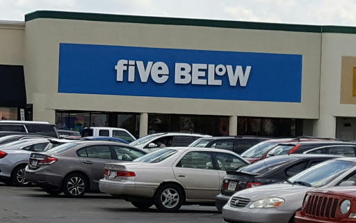 Variety Store «Five Below», reviews and photos, 4088 William Penn Hwy, Monroeville, PA 15146, USA