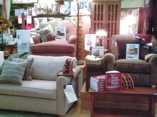 Home Goods Store «Plow & Hearth», reviews and photos, 1107 Emmet St N, Charlottesville, VA 22903, USA