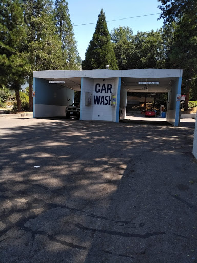 Laundromat «Mt Shasta Laundry & Car Wash», reviews and photos, 302 S Mt Shasta Blvd, Mt Shasta, CA 96067, USA
