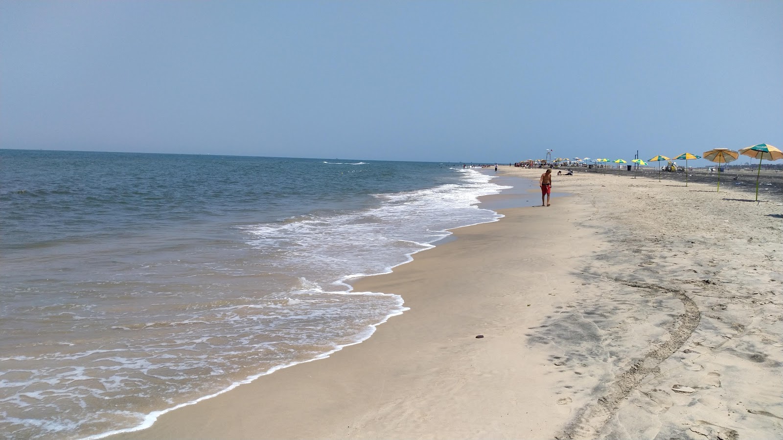 Foto van Elfanar Beach met helder zand oppervlakte