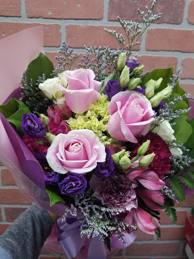 Florist «Gerties Flowers», reviews and photos, 806 Meacham Ave, Elmont, NY 11003, USA