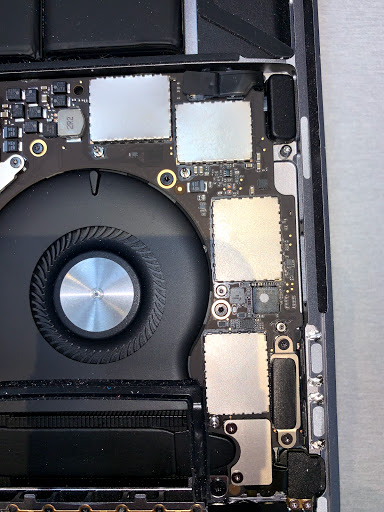 Computer Store «Apple Somerset», reviews and photos, 2800 W Big Beaver Rd, Troy, MI 48084, USA