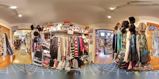 Gift Shop «Silver Spider», reviews and photos, 117 1/2 1st St NW, Mt Vernon, IA 52314, USA