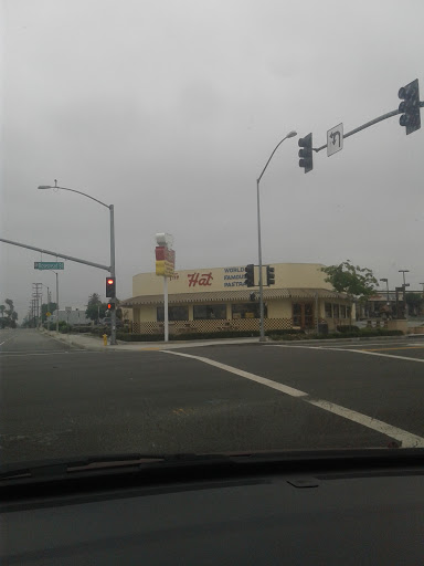 Car Wash «Temple City Car Wash», reviews and photos, 5500 Rosemead Blvd, Temple City, CA 91780, USA