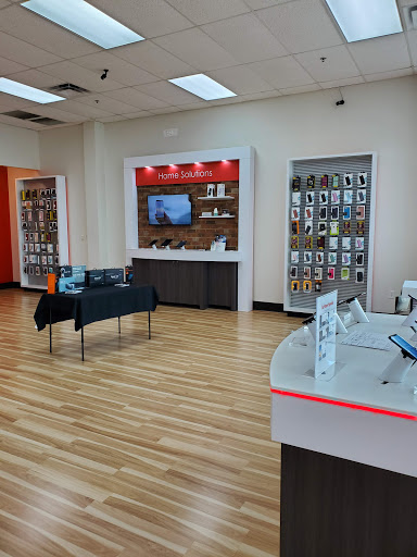 Cell Phone Store «Verizon Wireless - Wireless M North Richland Hills», reviews and photos, 8509 Davis Blvd #200, North Richland Hills, TX 76182, USA