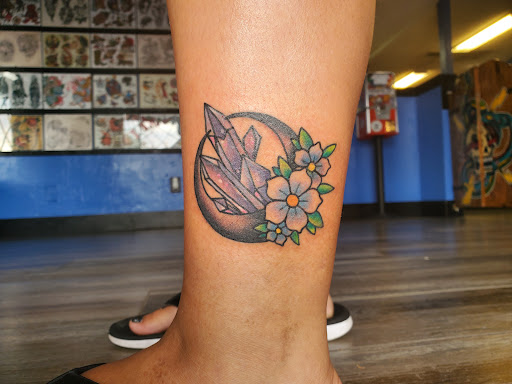 Body Piercing Shop «Immortal Art Tattoo & Body Piercing : Scottsdale», reviews and photos, 10255 N Scottsdale Rd #1, Paradise Valley, AZ 85253, USA