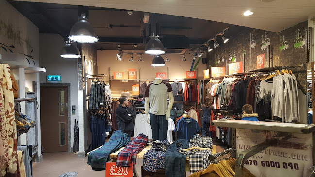 Reviews of FatFace in Nottingham - Clothing store