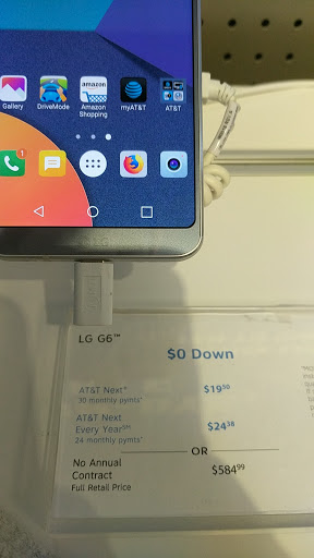 Cell Phone Store «AT&T», reviews and photos, 312 Randall Rd, South Elgin, IL 60177, USA