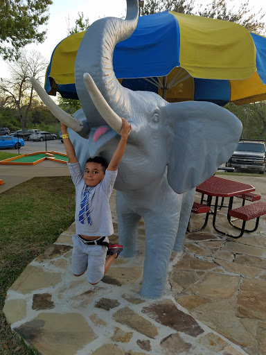 Mazda Dealer «Hiley Mazda of Hurst», reviews and photos, 625 NE Loop 820, Hurst, TX 76053, USA