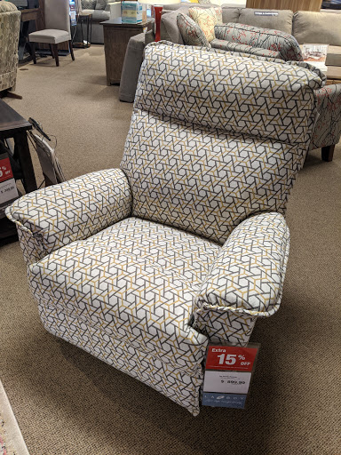 Furniture Store «Art Van Furniture - Saginaw», reviews and photos, 2660 Tittabawassee Rd, Saginaw, MI 48604, USA