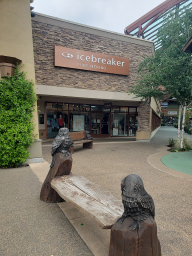 Icebreaker Woodburn Outlet, 1001 N Arney Rd, Woodburn, OR 97071, USA, 
