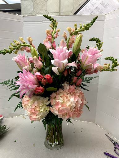 Florist «Agape Florist», reviews and photos, 261 Ridge McIntire Rd, Charlottesville, VA 22903, USA