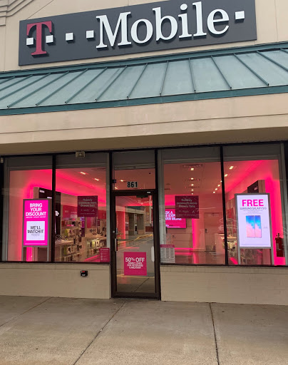 Cell Phone Store «T-Mobile», reviews and photos, 861 Joe Frank Harris Pkwy SE #8, Cartersville, GA 30120, USA