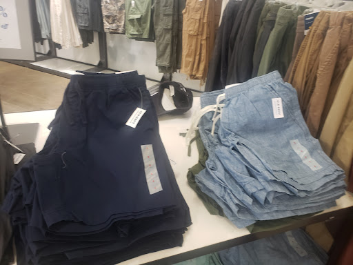 Clothing Store «Old Navy», reviews and photos, 697 Hillside Avenue, New Hyde Park, NY 11040, USA