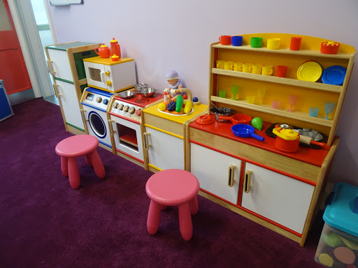 Bilingual daycare centers Luton