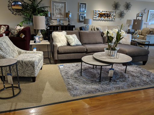 Furniture Store «La-Z-Boy Furniture Galleries», reviews and photos, 17305 Southcenter Pkwy, Tukwila, WA 98188, USA