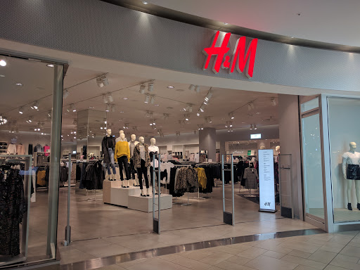 H&M コクーンシティ店