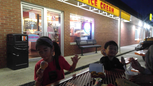 Ice Cream Shop «Jiffy Treat Homemade Ice Cream», reviews and photos, 223 S Pete Ellis Dr # 3A, Bloomington, IN 47408, USA