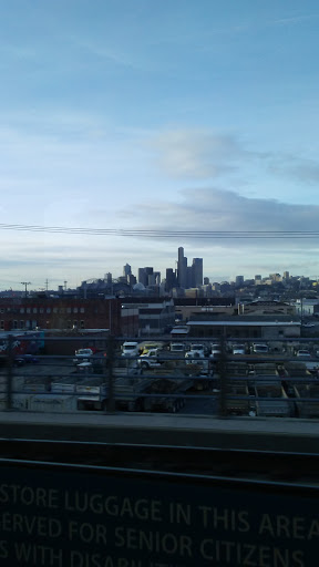 Used Car Dealer «Paramount Motors NW», reviews and photos, 2908 6th Ave S, Seattle, WA 98134, USA