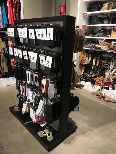 Clothing Store «Express», reviews and photos, 6847 Springfield Mall, Springfield, VA 22150, USA