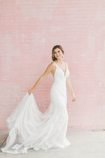 Clothing Alteration Service «Malindy Elene Bridal Boutique», reviews and photos, 2109 W Kennedy Blvd, Tampa, FL 33606, USA