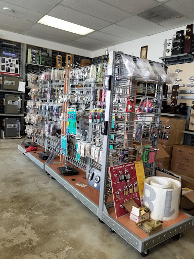 Locksmith «Smiley Locksmith», reviews and photos, 30 E Oakland Park Blvd, Wilton Manors, FL 33334, USA