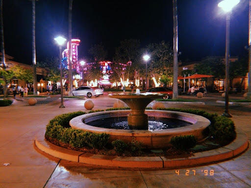 Shopping Mall «River Park Shopping Center», reviews and photos, 71 E Via la Plata, Fresno, CA 93720, USA