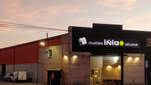 Iñigo Mobiliario Altzariak en Alegría-Dulantzi, Álava