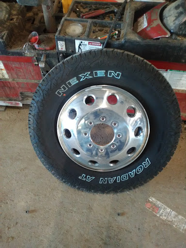 Auto Repair Shop «Discount Tire & Service of Greeley», reviews and photos, 120 18th St, Greeley, CO 80631, USA