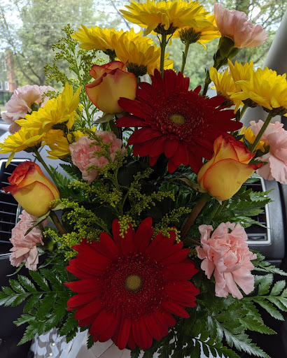 Florist «Flowerama», reviews and photos, 7584 Pearl Rd, Cleveland, OH 44130, USA