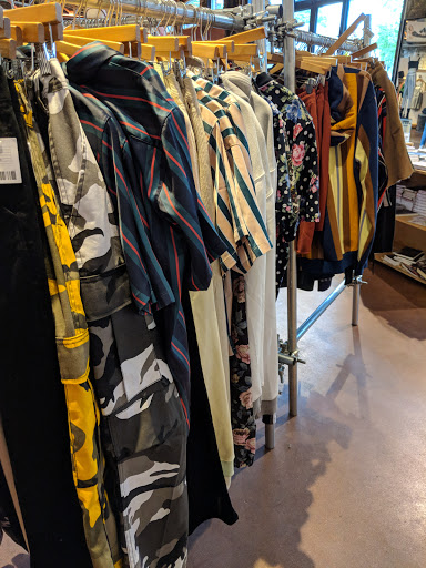 Clothing Store «Urban Outfitters», reviews and photos, 1140 Bardstown Rd, Louisville, KY 40204, USA