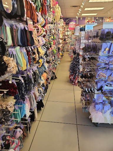 Shopping Mall «Birch Run Premium Outlets», reviews and photos, 12240 S Beyer Rd, Birch Run, MI 48415, USA