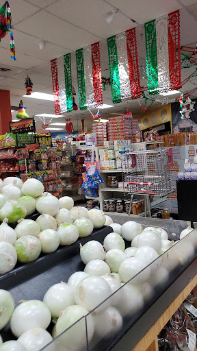 Mexican Grocery Store «La Mexicana», reviews and photos, 1522 E Lake St, Minneapolis, MN 55407, USA